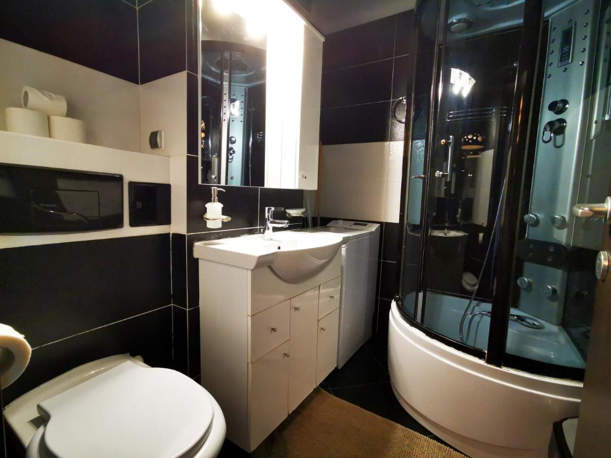 Studio G By Mrg Apartments บูคาเรสต์ ภายนอก รูปภาพ
